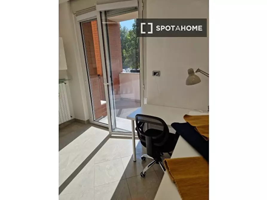 Immagine 4 di Camera condivisa in affitto  in Via Plava a Torino