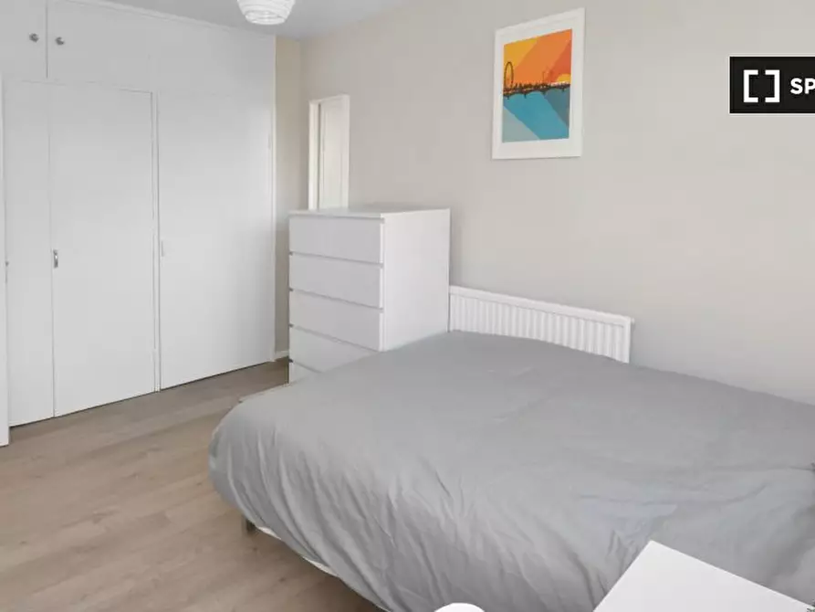 Immagine 2 di Camera condivisa in affitto  in Candy St a Poplar