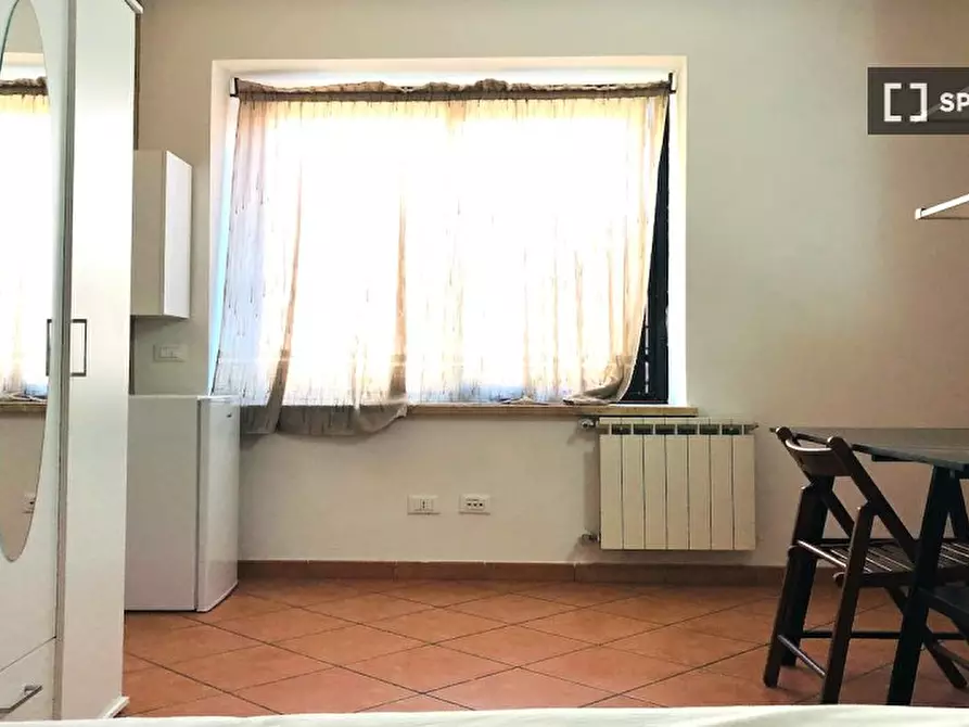 Immagine 5 di Camera condivisa in affitto  in Via Alessandro Brisse a Roma