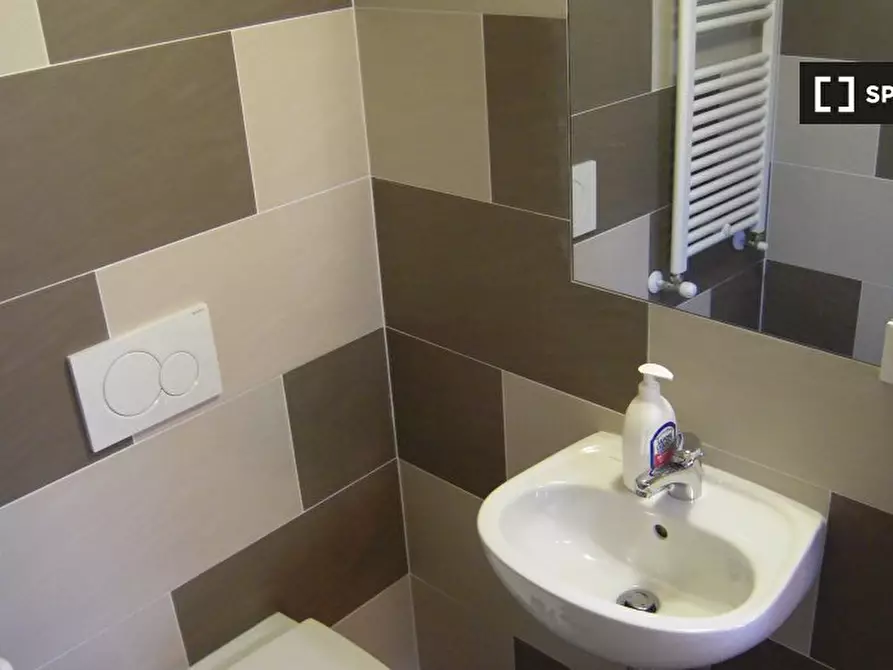 Immagine 10 di Ufficio in affitto  in Via della Barca a Bologna