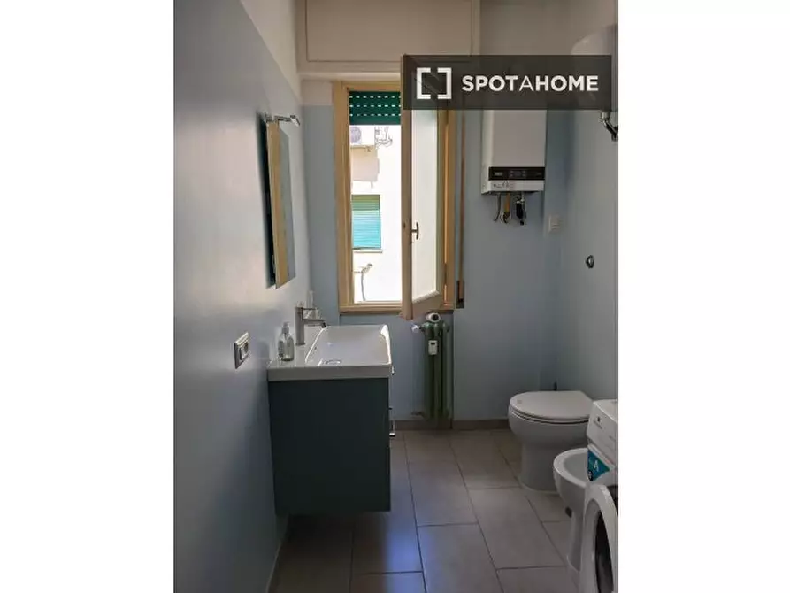 Immagine 2 di Appartamento in affitto  in Viale Guglielmo Marconi a Roma