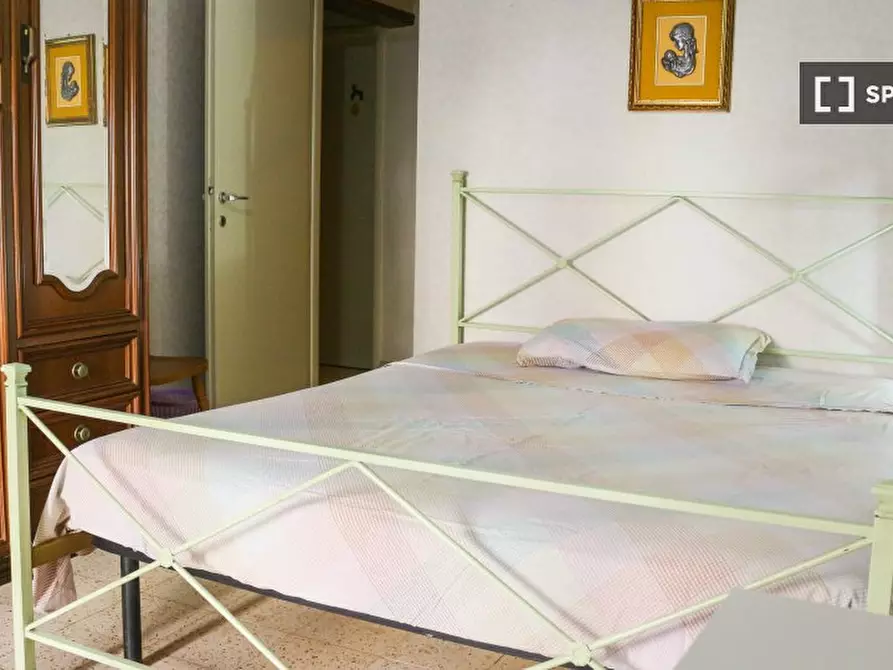 Immagine 3 di Camera condivisa in affitto  in Via Giuseppe de Robertis, 00143 Roma RM, Italy a Roma