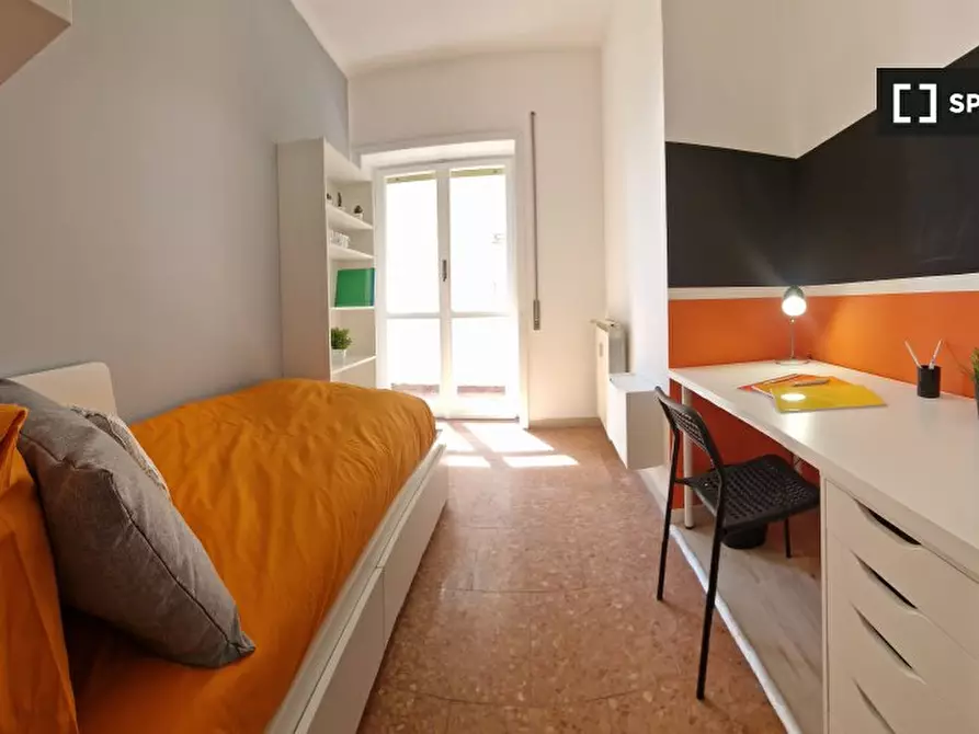 Immagine 7 di Camera condivisa in affitto  in Lungotevere di Pietra Papa a Roma