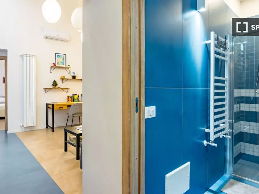 Immagine 13 di Appartamento in affitto  in Via Antonio Villari a Napoli