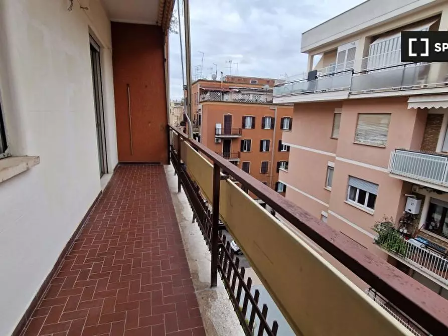 Immagine 9 di Camera condivisa in affitto  in Piazza Cardinal Ferrari a Roma