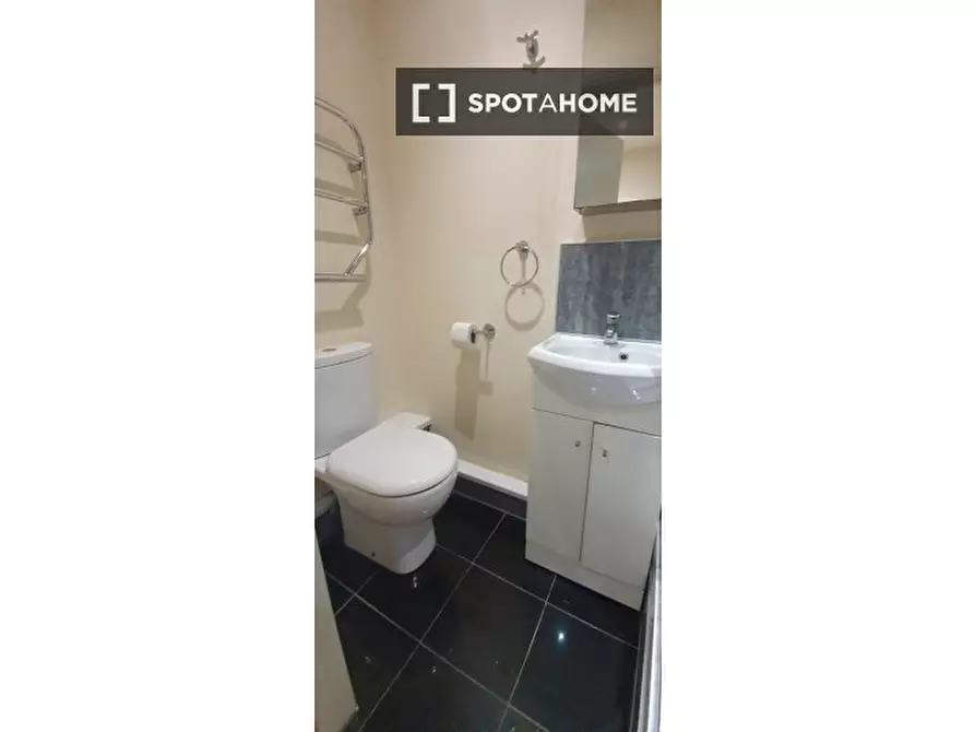 Immagine 5 di Ufficio in affitto  in Chichele Rd a Brent
