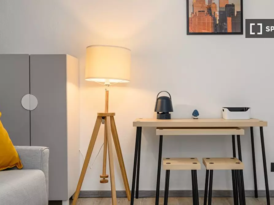 Immagine 11 di Ufficio in affitto  in Piazza Insubria a Milano