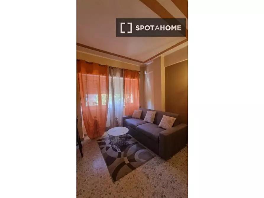 Immagine 8 di Appartamento in affitto  in Via Oderisi da Gubbio a Roma