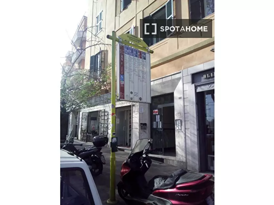 Immagine 5 di Camera condivisa in affitto  in Circonvallazione Gianicolense a Roma