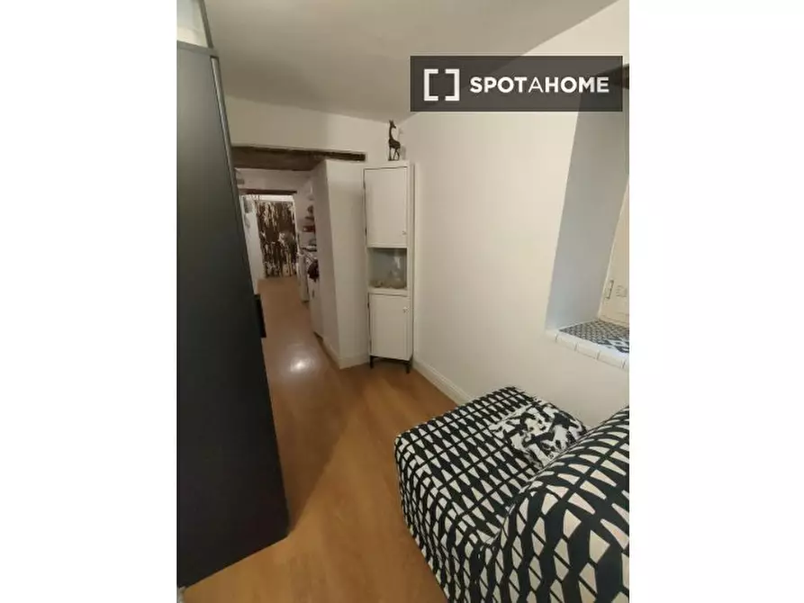 Immagine 4 di Appartamento in affitto  in Vico Belledonne a Chiaia a Napoli