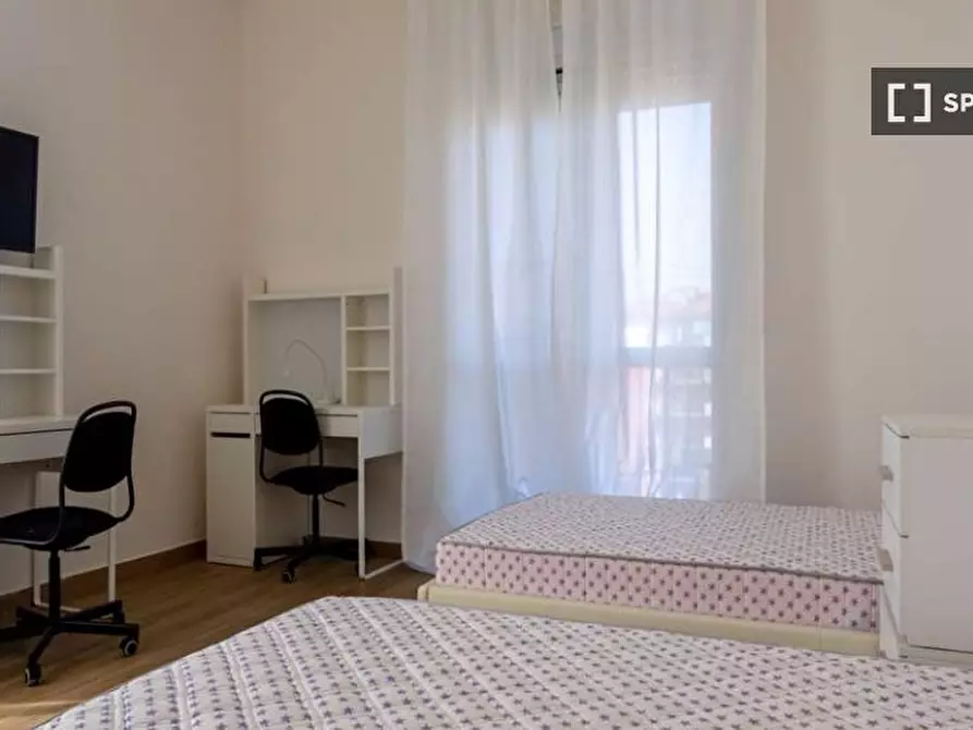 Immagine 5 di Camera condivisa in affitto  in Viale San Gimignano a Milano