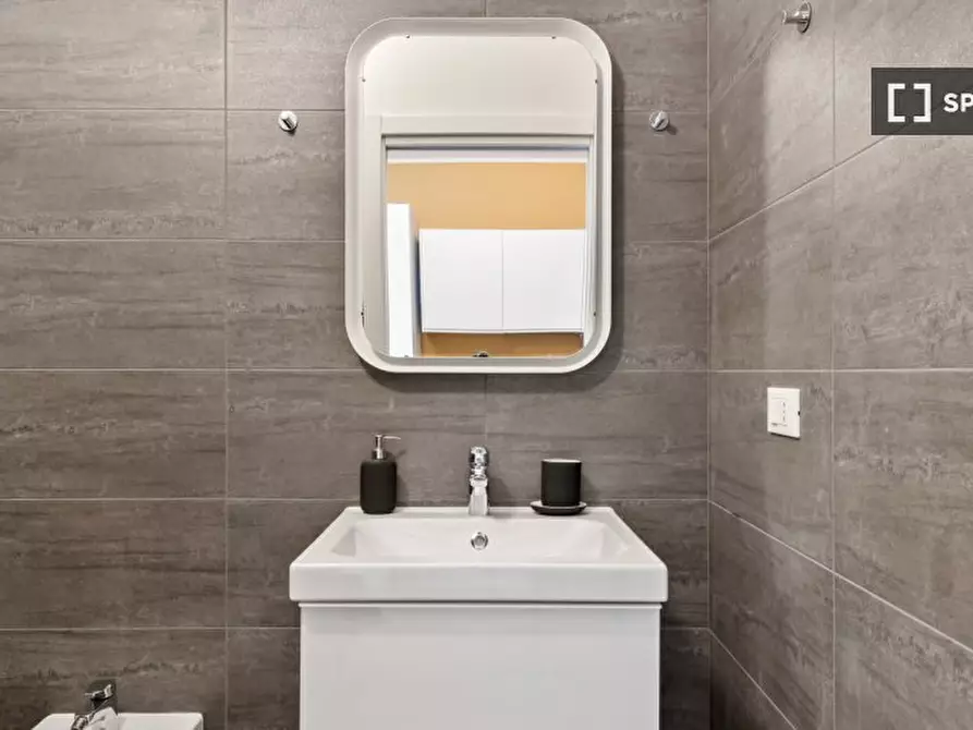 Immagine 2 di Ufficio in affitto  in Via Luciano Manara a Milano