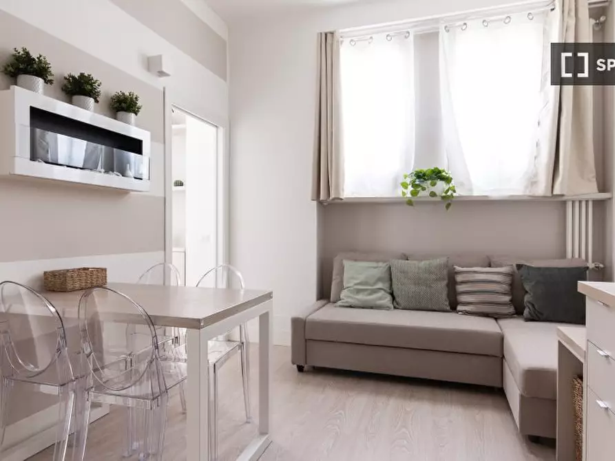 Immagine 1 di Appartamento in affitto  in Via Castelfidardo a Milano