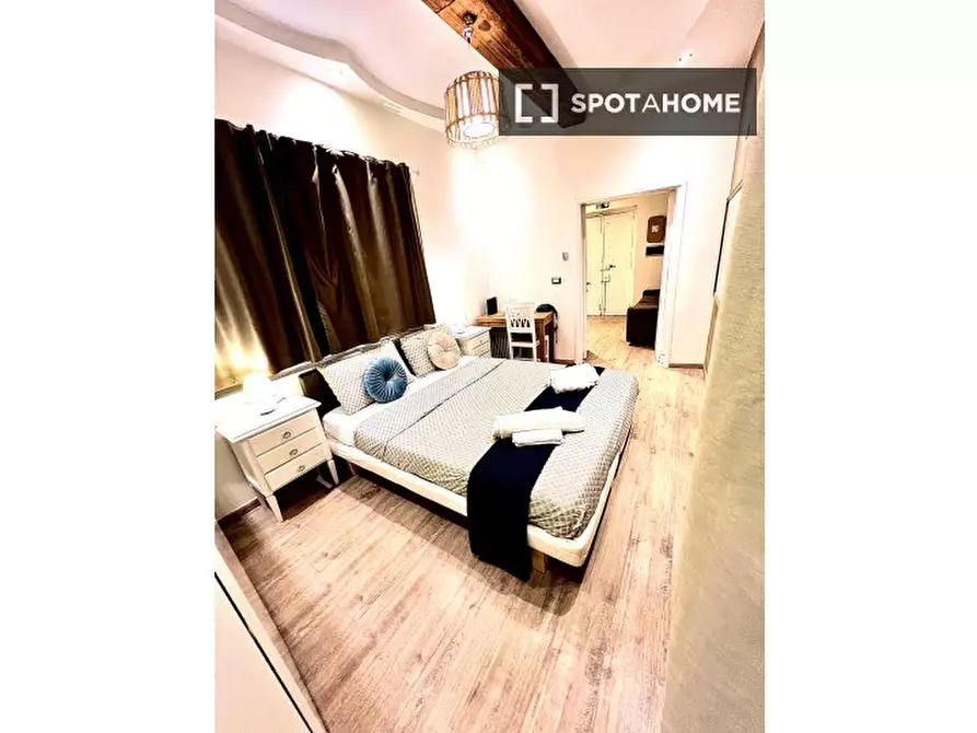 Immagine 6 di Appartamento in affitto  in Via del Piè di Marmo a Roma