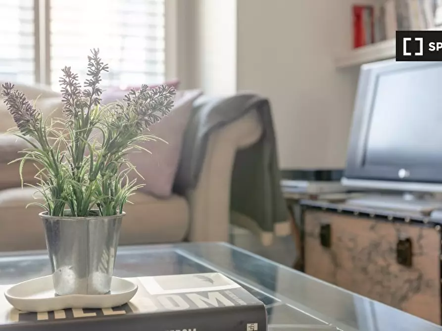 Immagine 14 di Appartamento in affitto  in Queenstown Rd, Battersea, London, UK a Lambeth