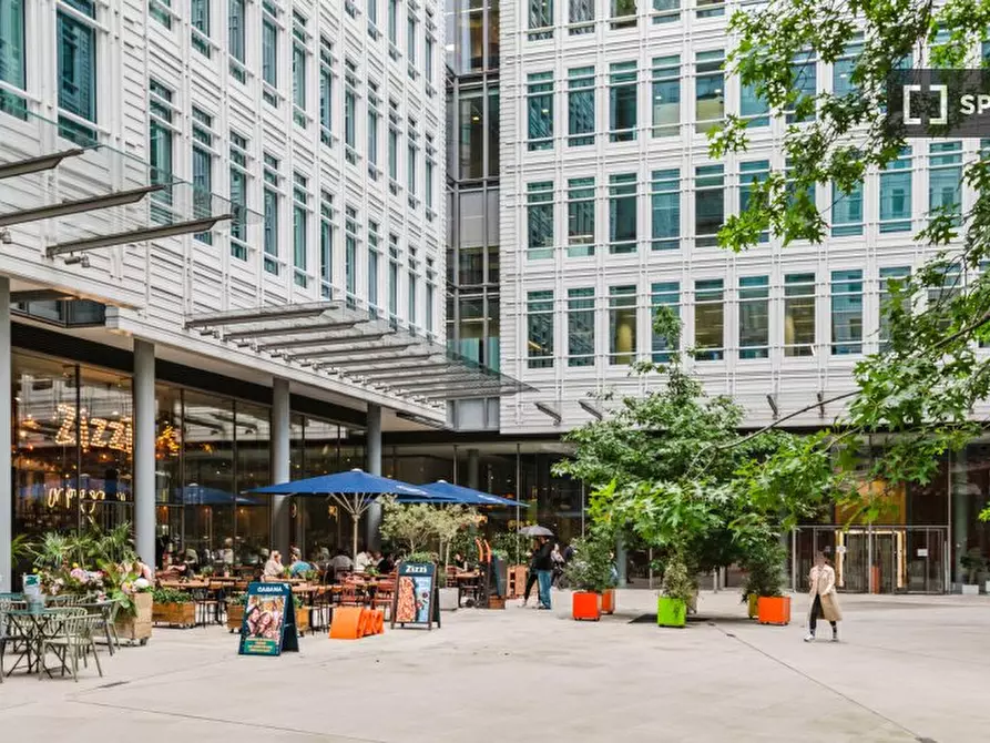 Immagine 19 di Appartamento in affitto  in Central Saint Giles Piazza a Camden Town