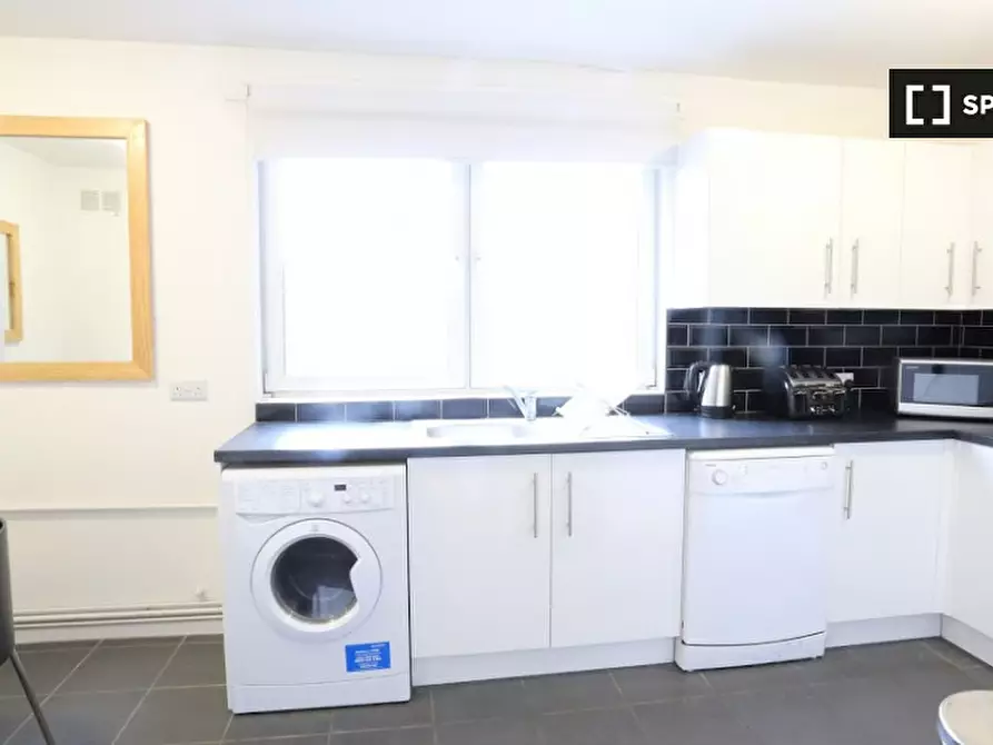Immagine 5 di Camera condivisa in affitto  in Ivanhoe House a Poplar