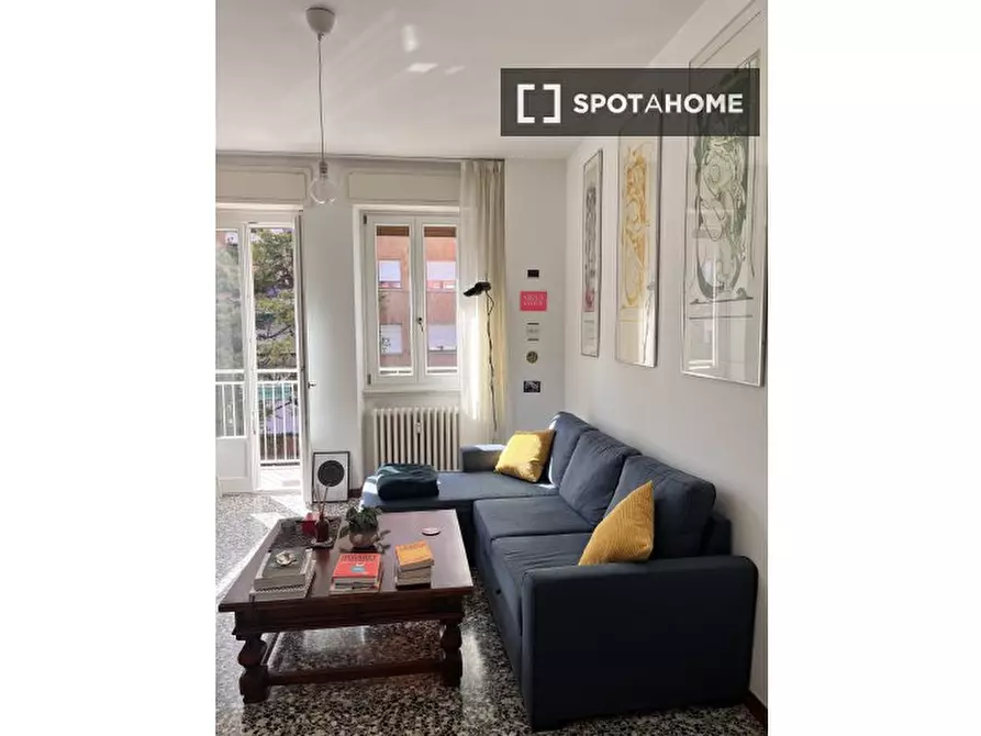 Immagine 15 di Camera condivisa in affitto  in Via Caccialepori a Milano