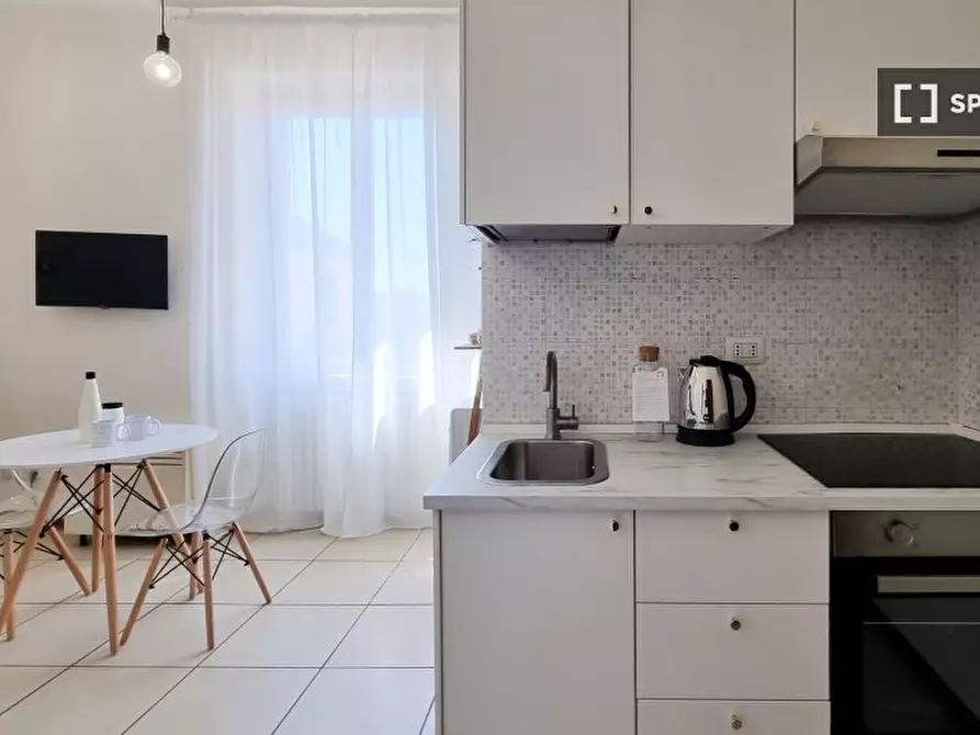 Immagine 15 di Appartamento in affitto  in Via Gallura a Milano