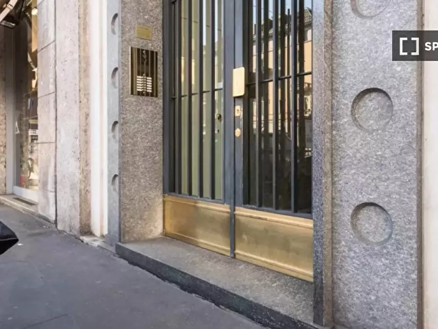 Immagine 16 di Appartamento in affitto  in Via Santa Croce a Milano