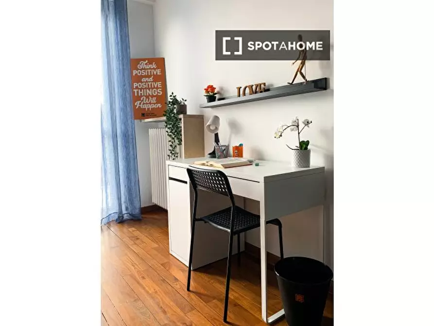 Immagine 6 di Camera condivisa in affitto  in Via La Thuile n. a Torino