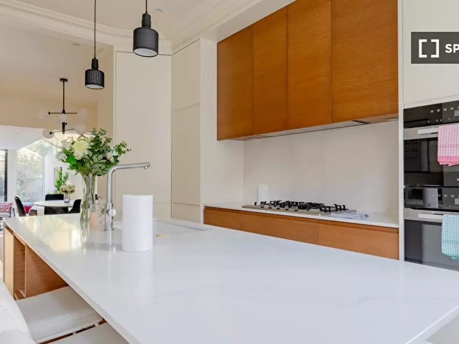 Immagine 5 di Appartamento in affitto  in Batoum Gardens a Hammersmith