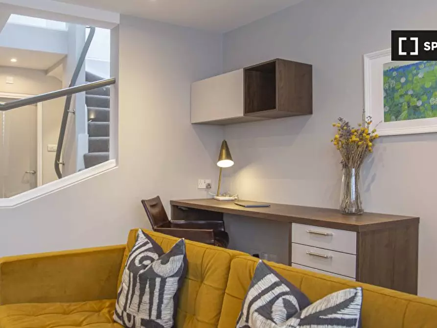 Immagine 19 di Appartamento in affitto  in Livonia Street a 