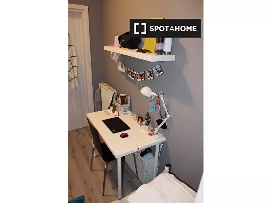 Immagine 14 di Camera condivisa in affitto  in Via Malta a Roma