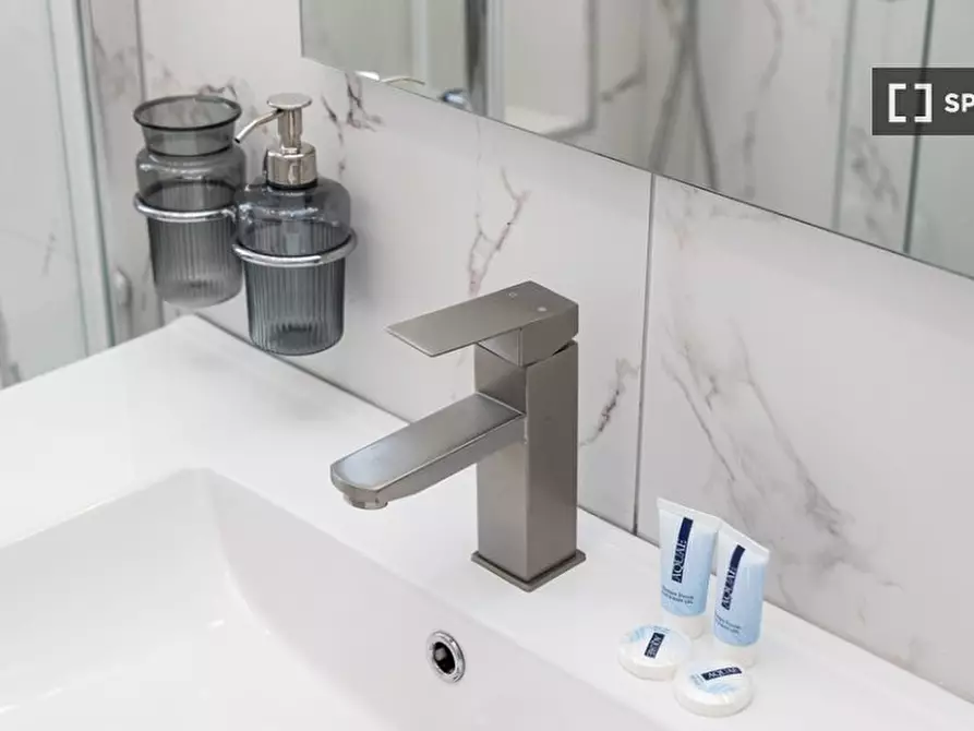 Immagine 14 di Appartamento in affitto  in Via di S. Costanza a Roma