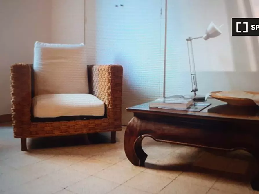 Immagine 3 di Camera condivisa in affitto  in Via Natale del Grande a Roma