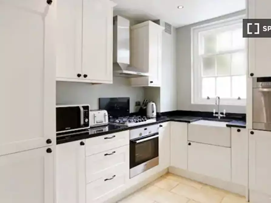 Immagine 5 di Appartamento in affitto  in Causton St a 