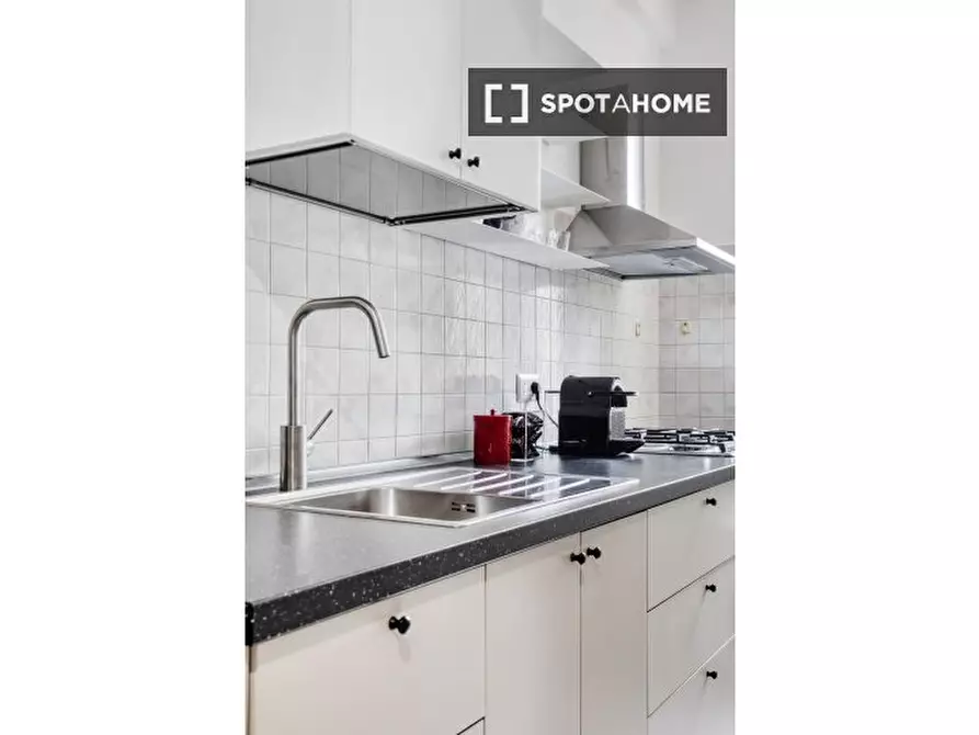 Immagine 7 di Appartamento in affitto  in Via Acaia a Roma