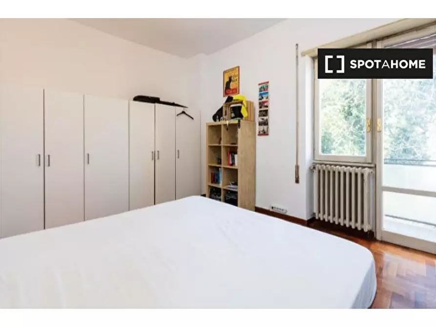 Immagine 2 di Camera condivisa in affitto  in Via Lero, 00144 Roma RM, Italy a Roma