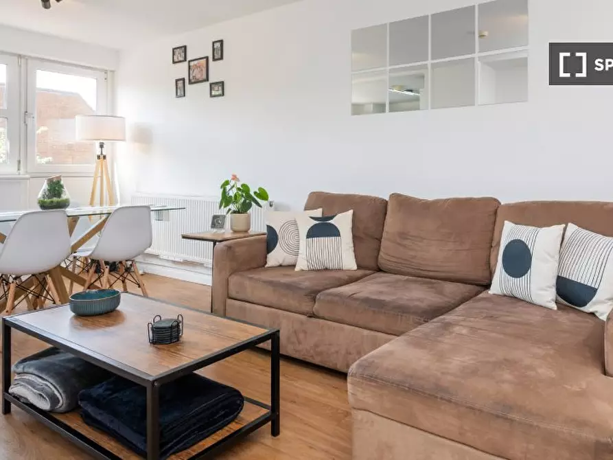 Immagine 2 di Appartamento in affitto  in Vulcan Way a Islington