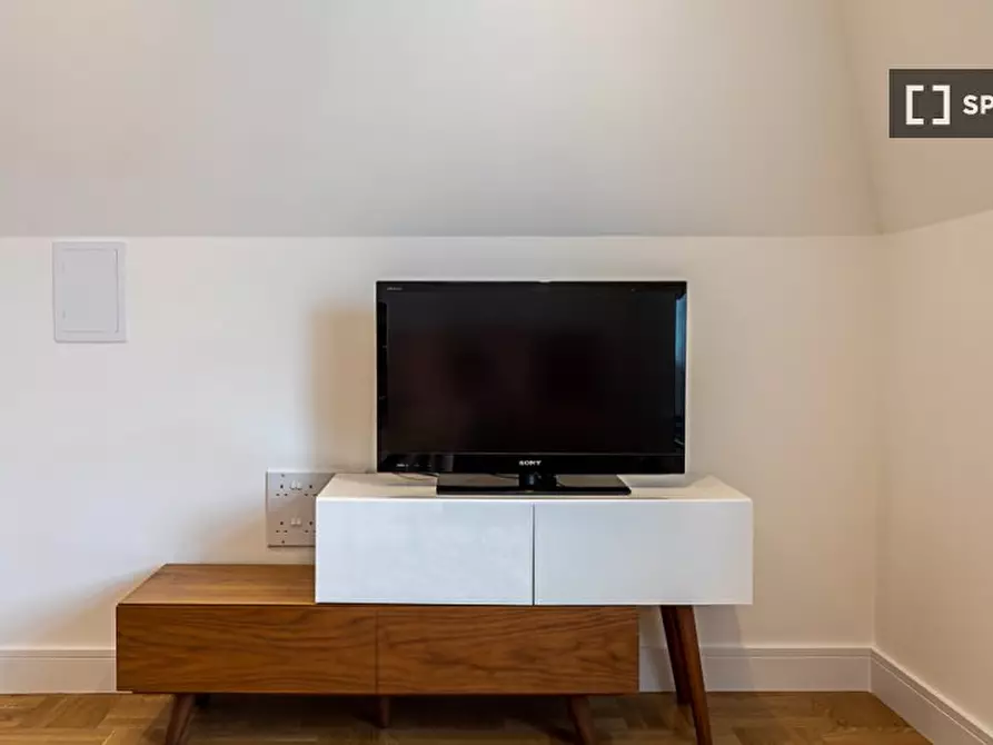 Immagine 9 di Appartamento in affitto  in Peacock Court a Hammersmith