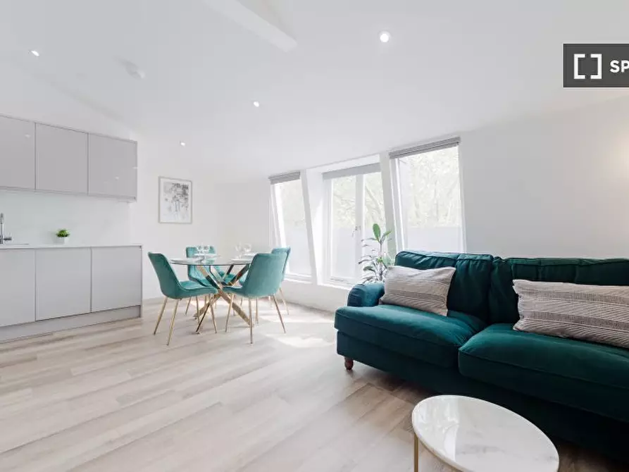 Immagine 2 di Appartamento in affitto  in Sussex Gardens a Paddington