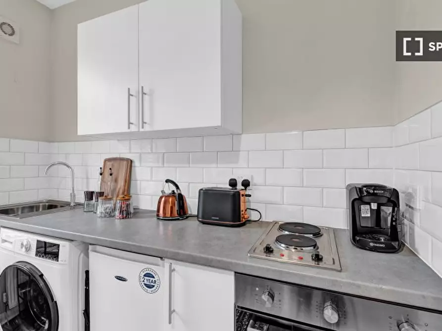 Immagine 4 di Ufficio in affitto  in flat a Tottenham