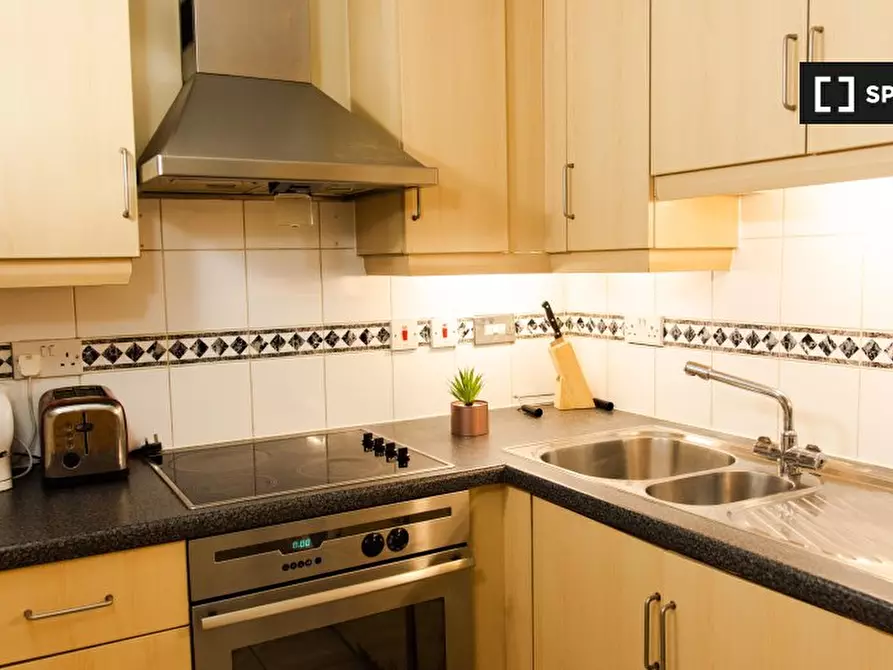 Immagine 13 di Camera condivisa in affitto  in flat a Poplar