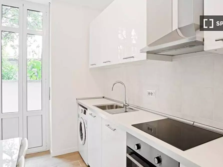 Immagine 5 di Camera condivisa in affitto  in Viale Legioni Romane a Milano