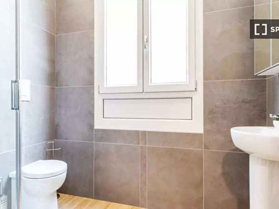 Immagine 14 di Camera condivisa in affitto  in Via Padova a Torino