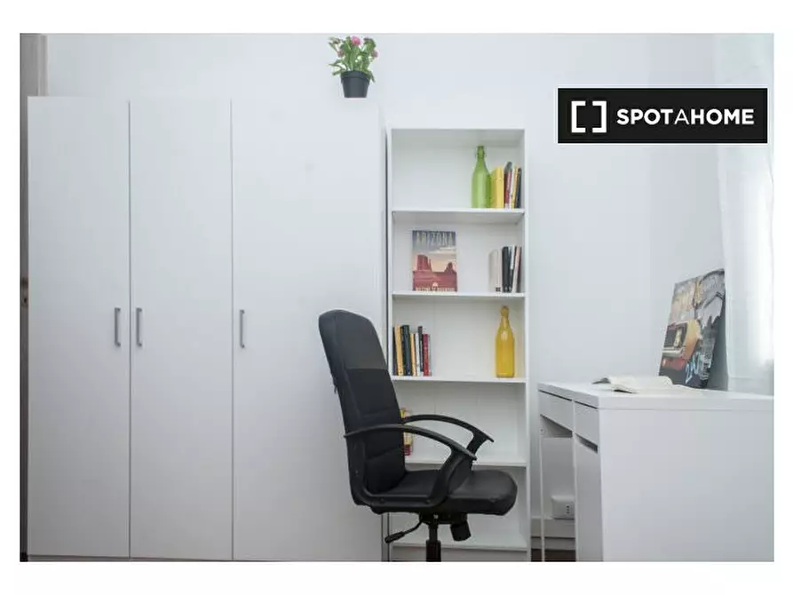 Immagine 18 di Camera condivisa in affitto  in Via Aldo Barbaro a Torino
