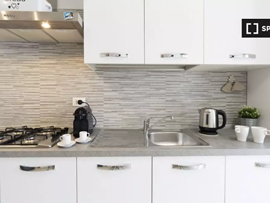 Immagine 14 di Appartamento in affitto  in Via Pasubio a Bologna