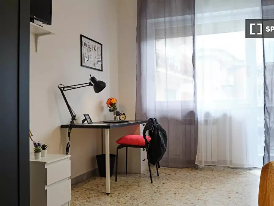 Immagine 2 di Camera condivisa in affitto  in Via Terracina n. fab. A - sc. H int. 27 a Napoli