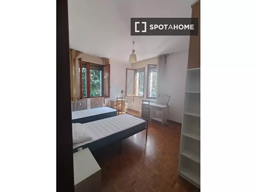 Immagine 18 di Camera condivisa in affitto  in Via Montello a Padova