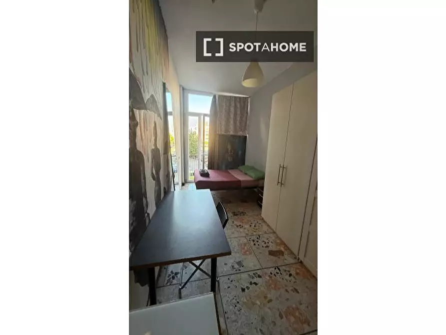 Immagine 2 di Camera condivisa in affitto  in Via Bartolomeo Perestrello a Roma