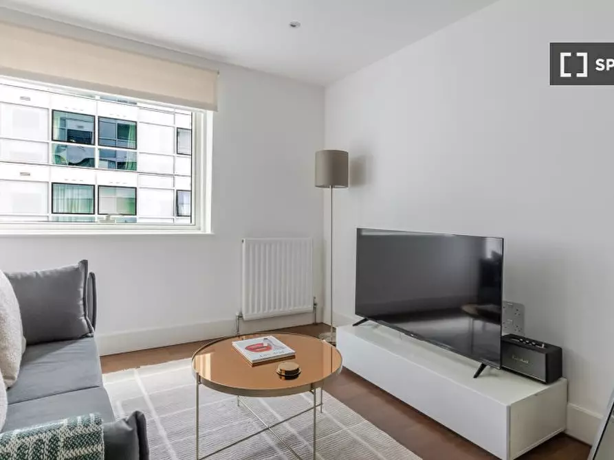 Immagine 4 di Appartamento in affitto  in Whitechapel High St a Poplar