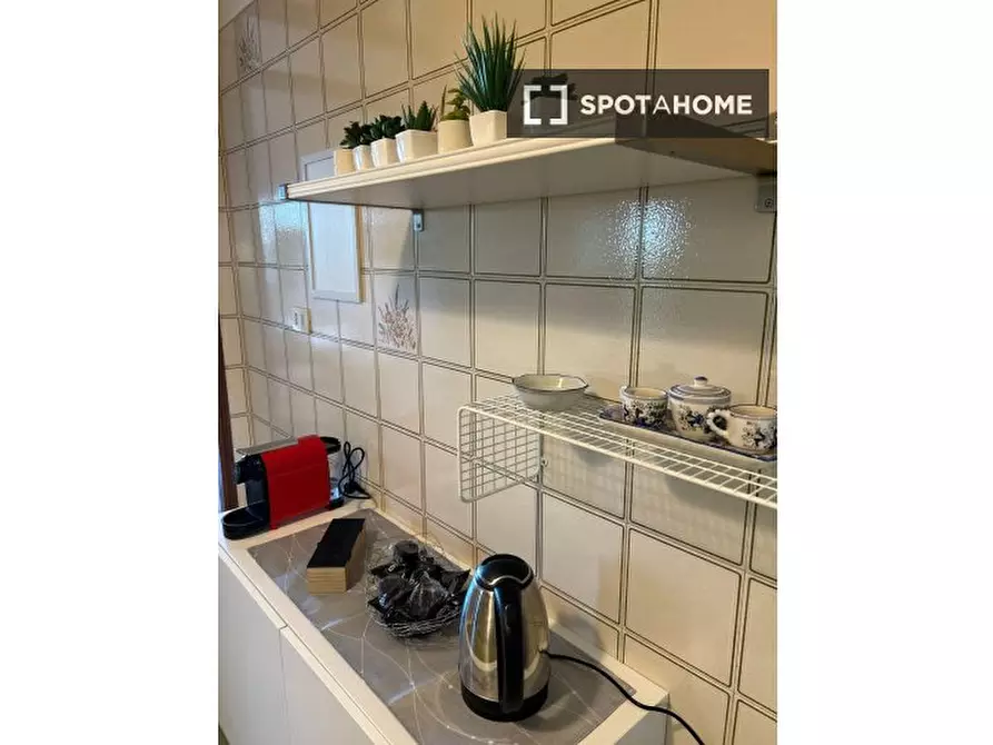 Immagine 6 di Ufficio in affitto  in Via Mario de Renzi a Roma