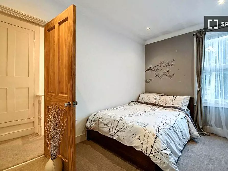 Immagine 11 di Appartamento in affitto  in A Benares Rd a Eltham