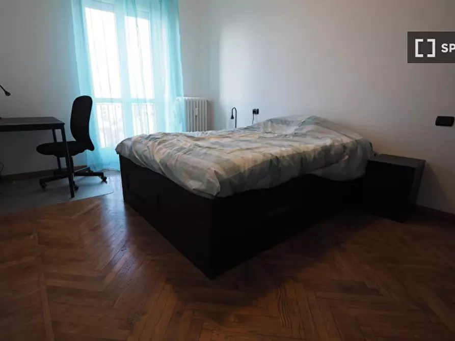 Immagine 2 di Camera condivisa in affitto  in Corso Svizzera a Torino