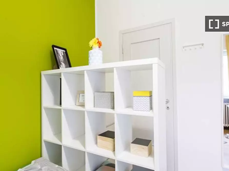 Immagine 3 di Camera condivisa in affitto  in Via Moncalvo Milan a Milano